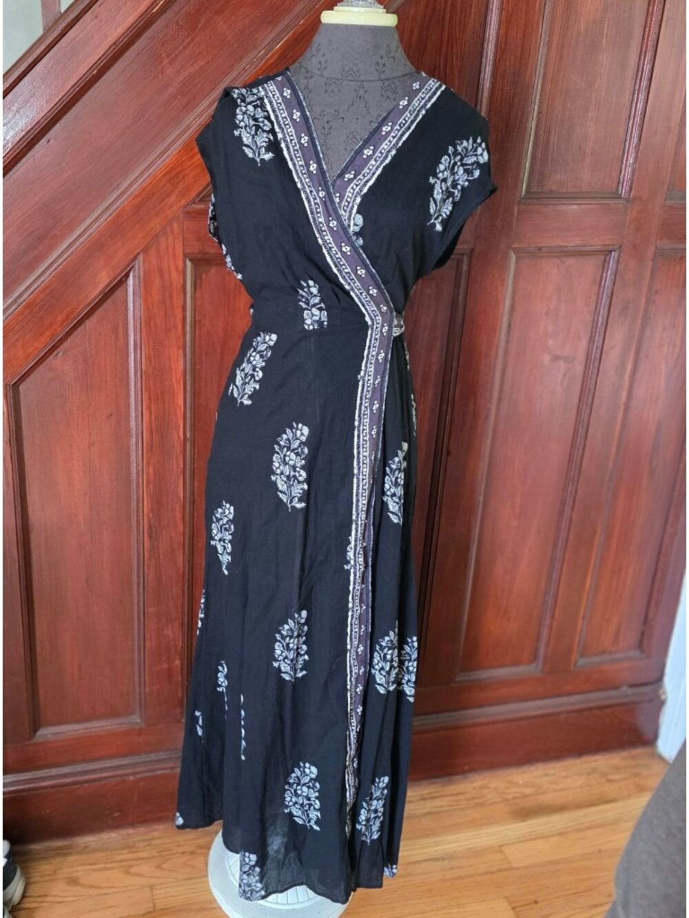 Lucky Brand Black Wrap Maxi Dress With Floral Print & Tie Waist Small